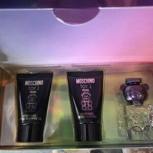 Moschino Toy 2 Pearl Black Gift Set